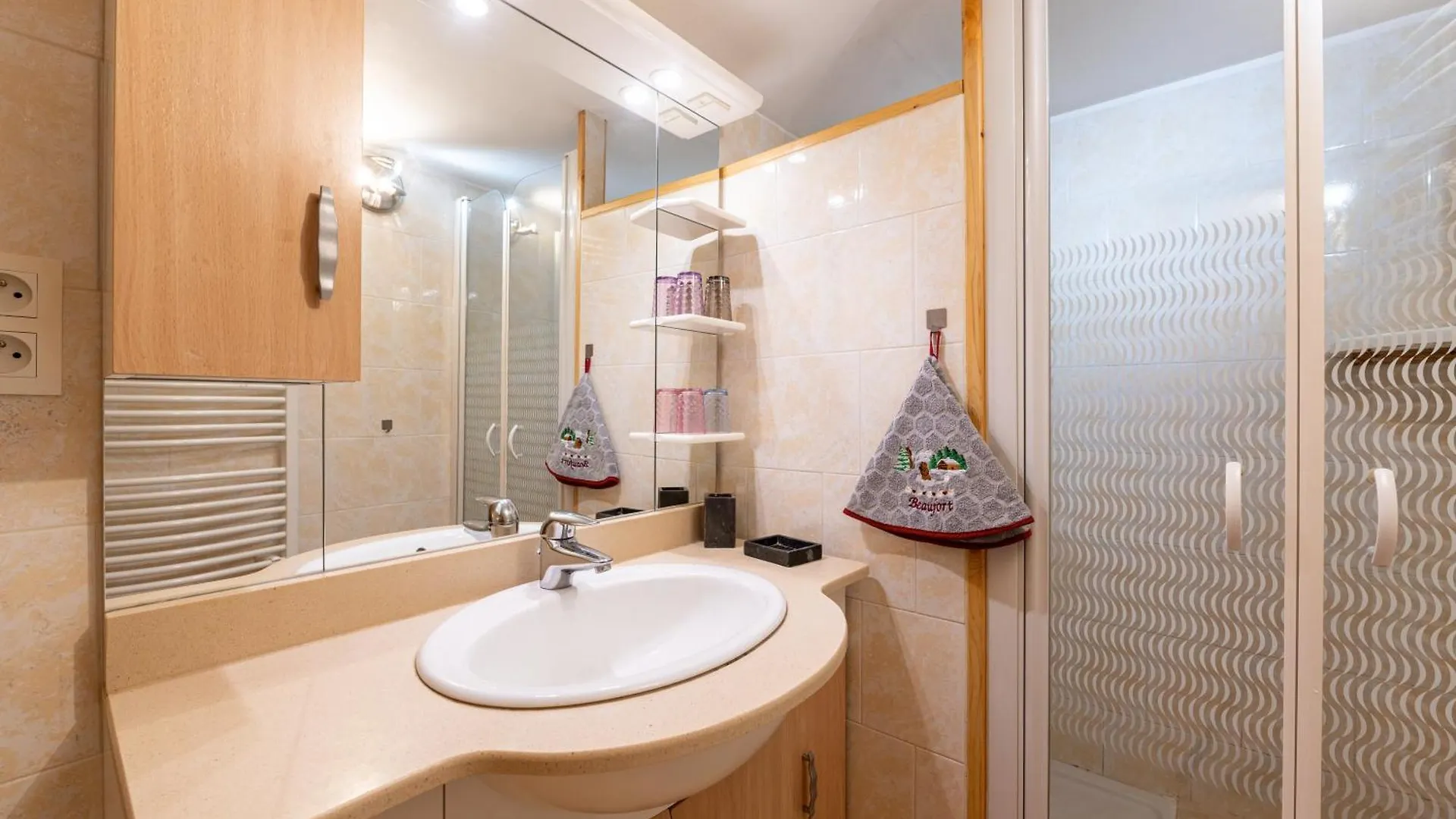 Chalet La Vourze Queige 0*,